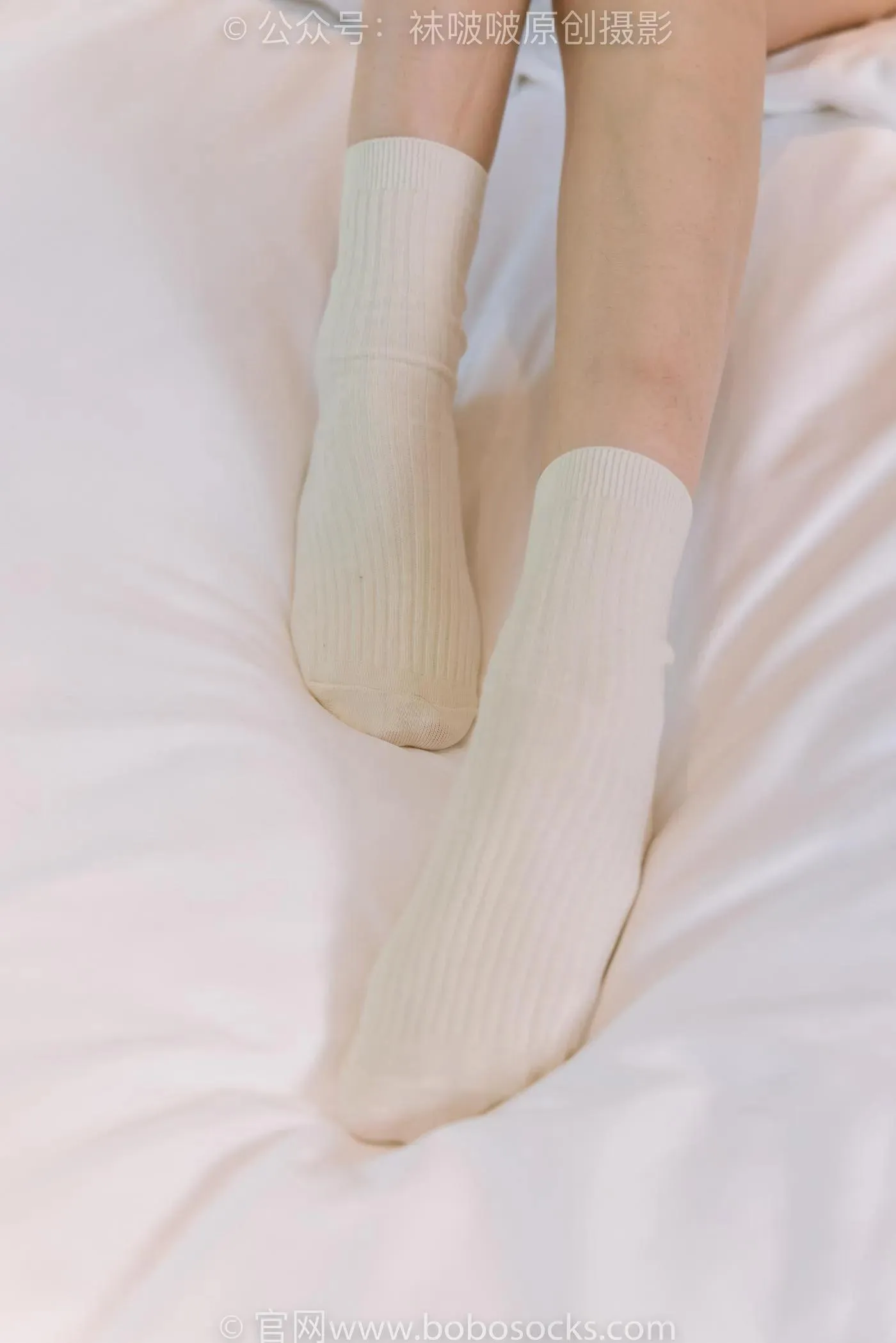 [BoBoSocks袜啵啵]NO.176 小安-运动鞋、白棉袜、裸足 [138P]插图5